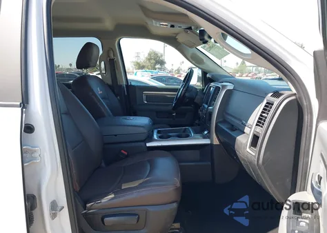 2018 Ram 1500 Big Horn 4X4 5'7 Box z USA, uszkodzony, nr VIN 1C6RR7LM3JS339112